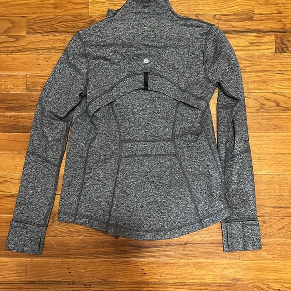 Lululemon Define Jacket - Picture 2 of 4